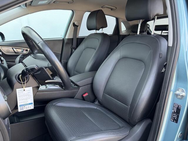 Hyundai Kona EV Premium 64 kWh SOH 100 % 1 Fase / Lichtmetalen velgen 17 / Cruise control adaptief met Stop&Go en stuurhulp / Airco automatisch /