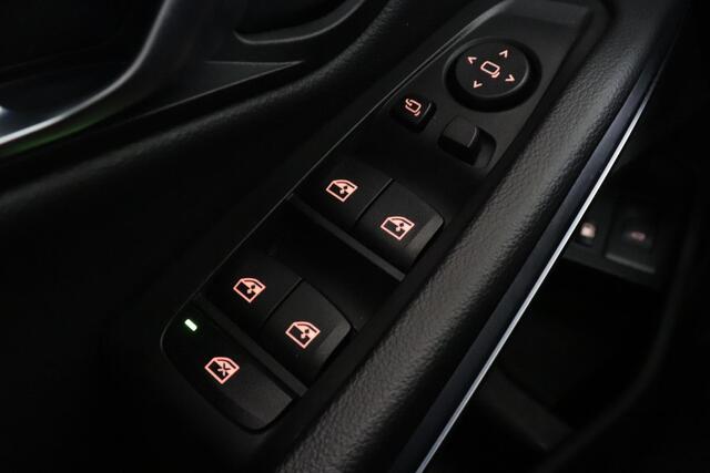 BMW 3-Serie Touring 330e xDrive | M-SPORT | PANO | HARMAN KARDON | MEMORY | TREKHAAK | 50 jaar editie |
