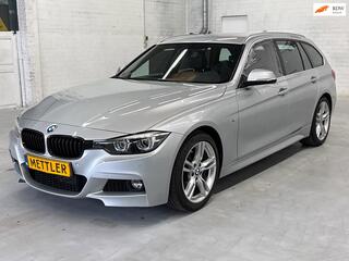 BMW 3-SERIE Touring 318i M Pakket | M Sport| Trekhaak | Diefstalschade