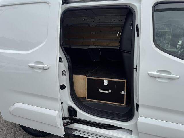 Citroen Berlingo GB Club 1.5 BlueHDi 100pk | TREKHAAK | 3-ZITS | LAGE KM-STAND | DAKRAILS | APPLE CARPLAY / ANDROID AUTO | SCHUIFDEUR |