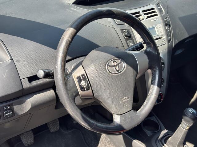 Toyota Yaris 1.3 VVTi Sol | e Koppeling | Lederen bekleding | Airco | El. Ramen | NAP | Rijdt en schakelt top