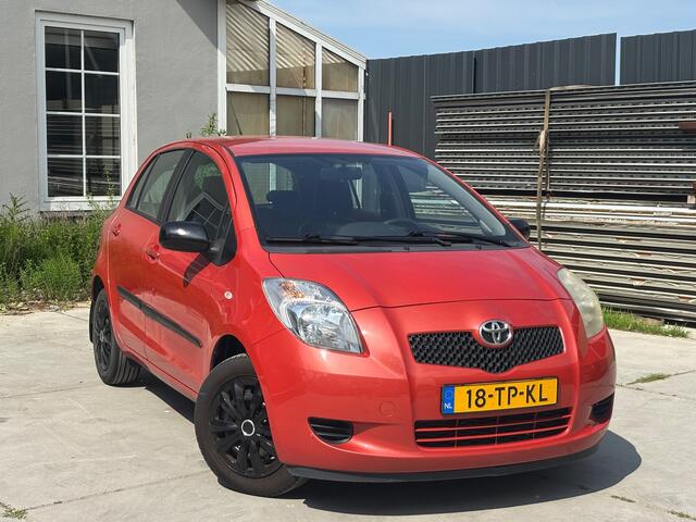 Toyota Yaris 1.3 VVTi Sol | e Koppeling | Lederen bekleding | Airco | El. Ramen | NAP | Rijdt en schakelt top