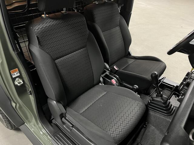 Suzuki Jimny 1.5 Stijl 4 Persoons Trekhaak | Cruise-/ climate control | Stoelverwarming | Airco | Navigatie | Carplay