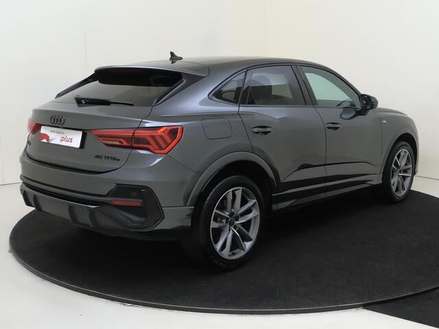 Audi Q3 Sportback 45 TFSI e S Edition | SoH 96% | SONOS audio | 360 camera | Keyless | Dodehoek detectie | Navigatie Plus | Optiek zwart Plus | Cruise cont