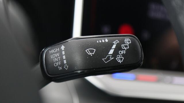 Volkswagen Golf 1.5 eHybrid 204pk Life Edition DSG / Apple CarPlay / Stoel+Stuurverwarming / Camera