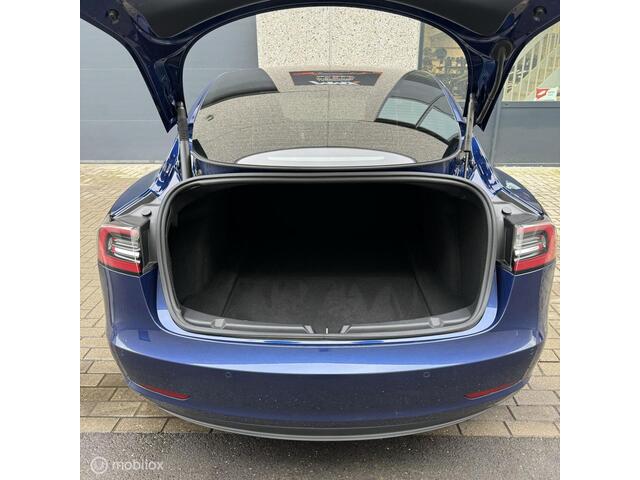 Tesla Model 3 Standard Range�+ MMX PACK + IAP + TREKHAAK