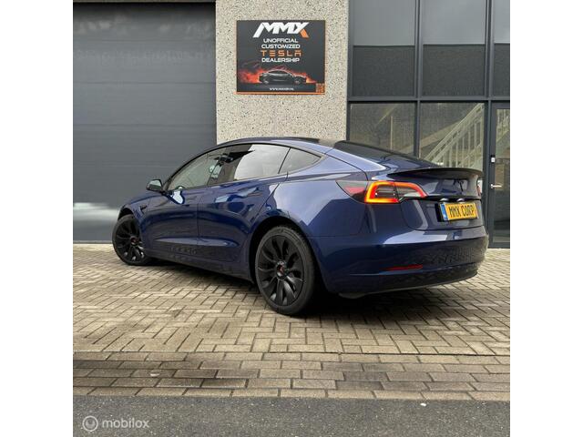 Tesla Model 3 Standard Range�+ MMX PACK + IAP + TREKHAAK