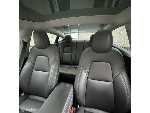 Tesla Model 3 Standard Range�+ MMX PACK + IAP + TREKHAAK