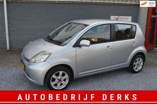 DAIHATSU SIRION 2 1.3-16V Comfort Airco 5Drs Stuurbekrachtiging Jaar APK