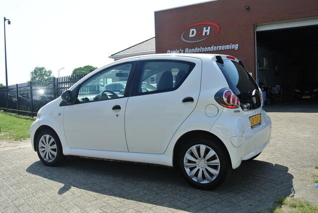 Toyota Aygo 1.0-12V Cool airco inruil mogelijk nap