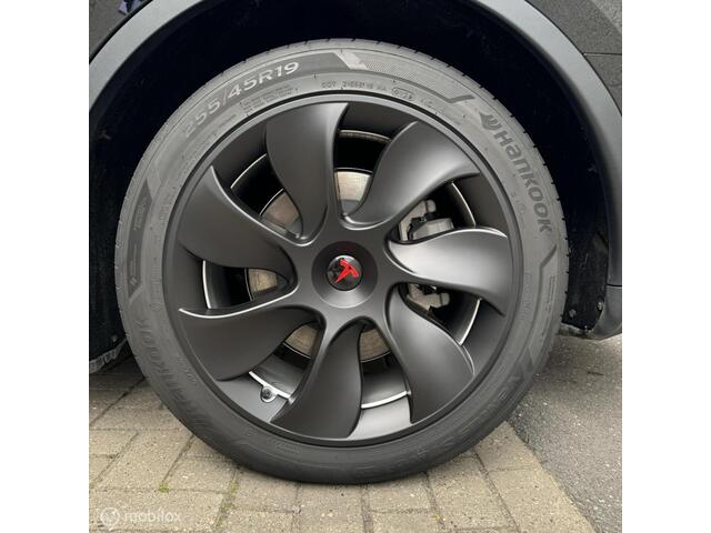 Tesla Model Y Long Range AWD + MMX PACK + IAP