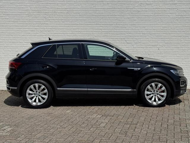 Volkswagen T-ROC 2.0 TSI 4Motion Sport Automaat Carplay Navi Trekhaak All-Seasonbanden