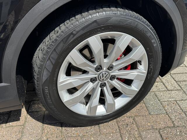 Volkswagen T-ROC 2.0 TSI 4Motion Sport Automaat Carplay Navi Trekhaak All-Seasonbanden