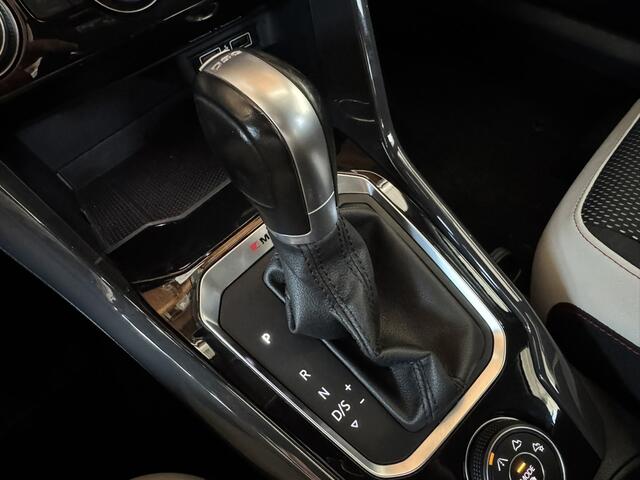 Volkswagen T-ROC 2.0 TSI 4Motion Sport Automaat Carplay Navi Trekhaak All-Seasonbanden