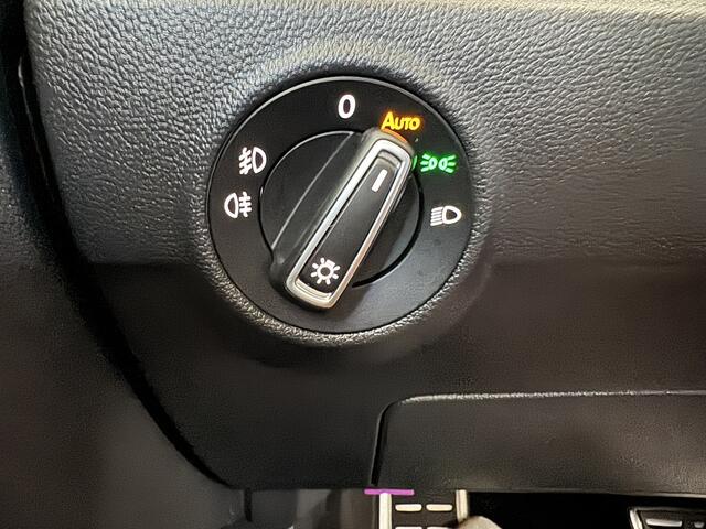 Volkswagen T-ROC 2.0 TSI 4Motion Sport Automaat Carplay Navi Trekhaak All-Seasonbanden