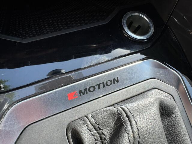 Volkswagen T-ROC 2.0 TSI 4Motion Sport Automaat Carplay Navi Trekhaak All-Seasonbanden