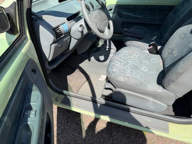 Renault Twingo 1.2-16V Emotion,AIRCO,7-2006,100248km,1495,-