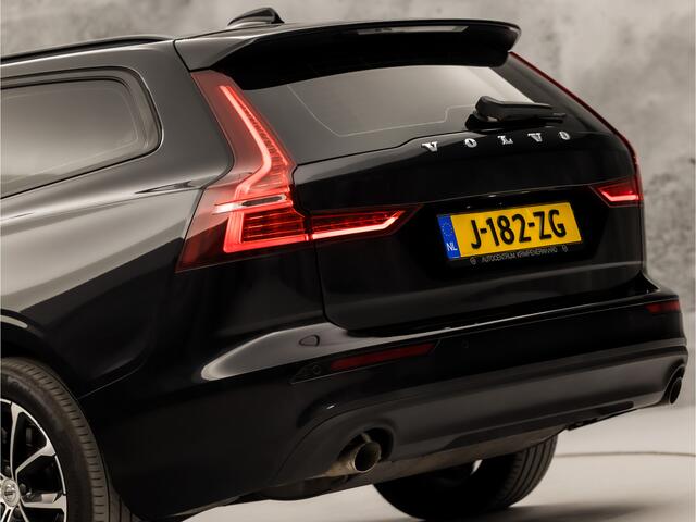 Volvo V60 2.0 B3 Sport 177Pk Automaat APPLE CARPLAY, GROOT NAVI, PARKEERSENSOREN, GETINT GLAS, SPORTSTOELEN, DAKRAILS ZWART, LED KOPLAMPEN, E APK, STAAT