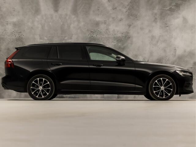 Volvo V60 2.0 B3 Sport 177Pk Automaat APPLE CARPLAY, GROOT NAVI, PARKEERSENSOREN, GETINT GLAS, SPORTSTOELEN, DAKRAILS ZWART, LED KOPLAMPEN, E APK, STAAT