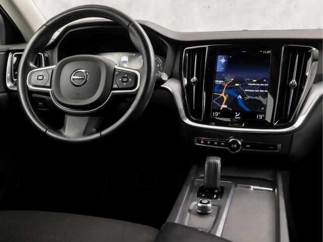 Volvo V60 2.0 B3 Sport 177Pk Automaat APPLE CARPLAY, GROOT NAVI, PARKEERSENSOREN, GETINT GLAS, SPORTSTOELEN, DAKRAILS ZWART, LED KOPLAMPEN, E APK, STAAT