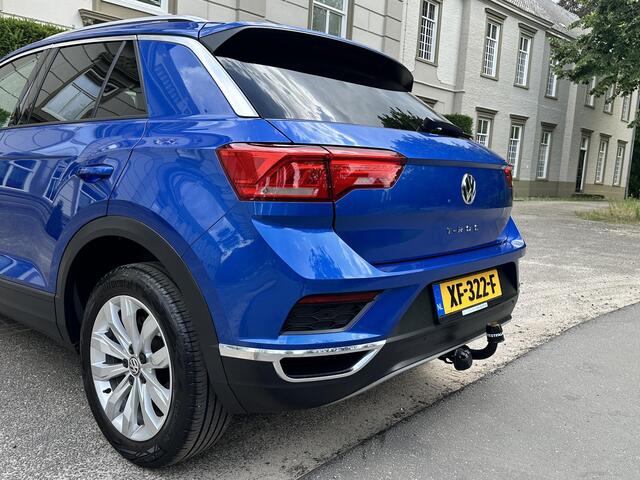 Volkswagen T-ROC 1.0 TSI Style TREKHAAK | BEATS | DIG DISPL | ADAPTIVE | ORG NL 2E EIGN