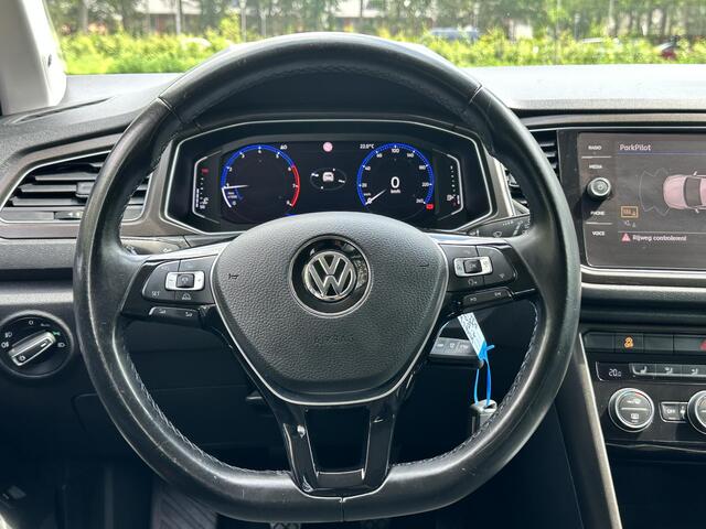 Volkswagen T-ROC 1.0 TSI Style TREKHAAK | BEATS | DIG DISPL | ADAPTIVE | ORG NL 2E EIGN