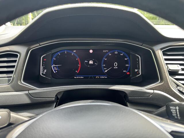 Volkswagen T-ROC 1.0 TSI Style TREKHAAK | BEATS | DIG DISPL | ADAPTIVE | ORG NL 2E EIGN