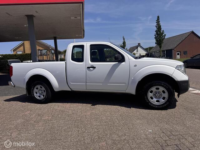 Nissan Navara 2.5 dCi XE King Cab 57800 km NAP