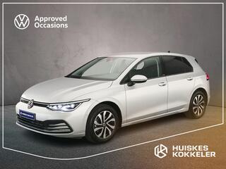 VOLKSWAGEN GOLF Life 1.5 TSI 150pk Adaptive cruise control, LED koplampen, Parkeersensoren, Stoelverwarming, Airco, App connect, DAB, Radio, Stuurwiel verwarmd