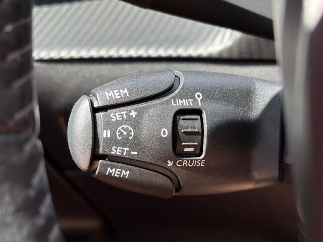 Peugeot 2008 1.2 PURETECH ALLURE HALF-LEER LED NAVI CARPLAY AIRCO LMV PDC
