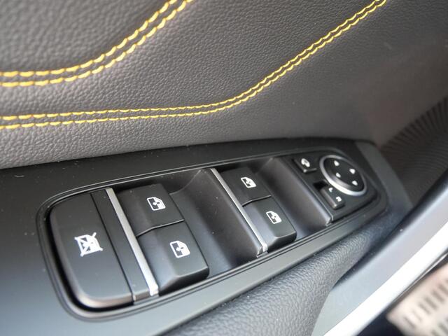 KIA Xceed 1.0 T-GDi DynamicPlusLine | Design Pack | Schuif-kanteldak | Cruise | Keyless | Navi | Carplay |