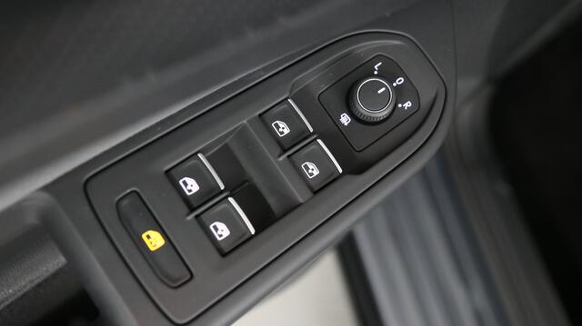 Volkswagen Golf 1.5 TSI 150pk R-Line Business DSG / Navigatie / Stoel+Stuurverwarming / Camera