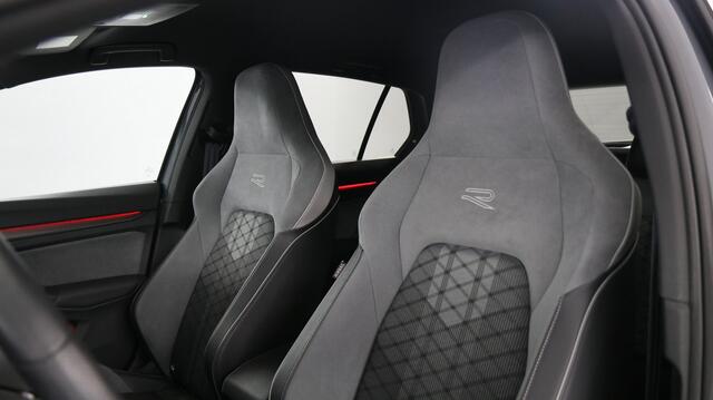 Volkswagen Golf 1.5 TSI 150pk R-Line Business DSG / Navigatie / Stoel+Stuurverwarming / Camera