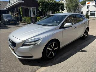 VOLVO V40 2.0 D3 Inscription