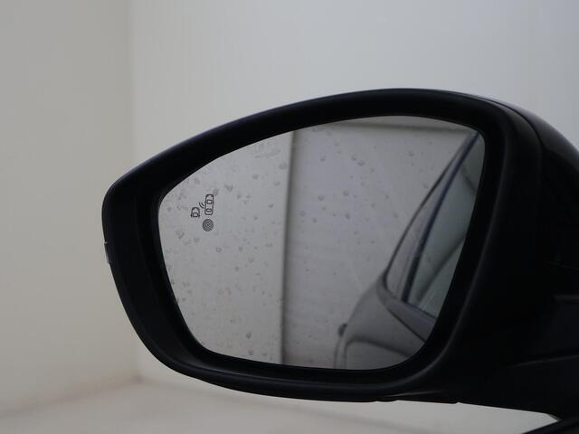 Peugeot 2008 1.2 Hybrid 145 Allure