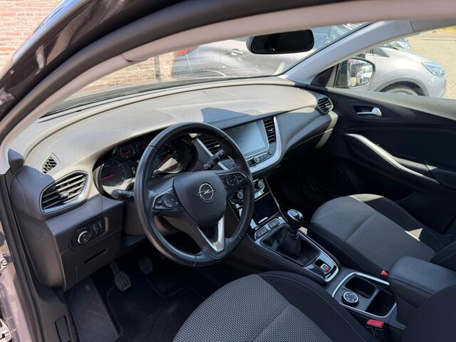 Opel Grandland X 1.2 Turbo Business Executive