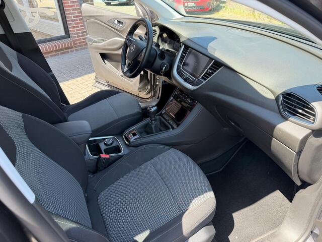 Opel Grandland X 1.2 Turbo Business Executive