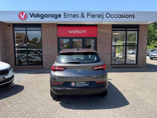 Opel Grandland X 1.2 Turbo Business Executive
