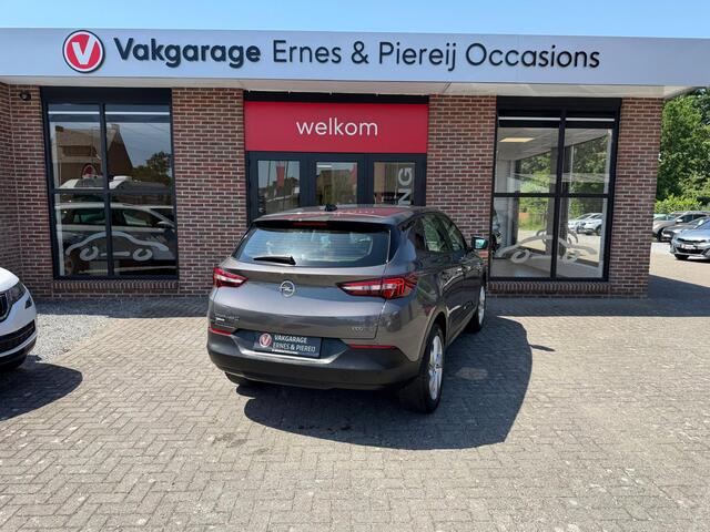 Opel Grandland X 1.2 Turbo Business Executive