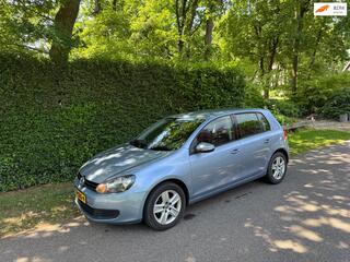 Volkswagen Golf VI