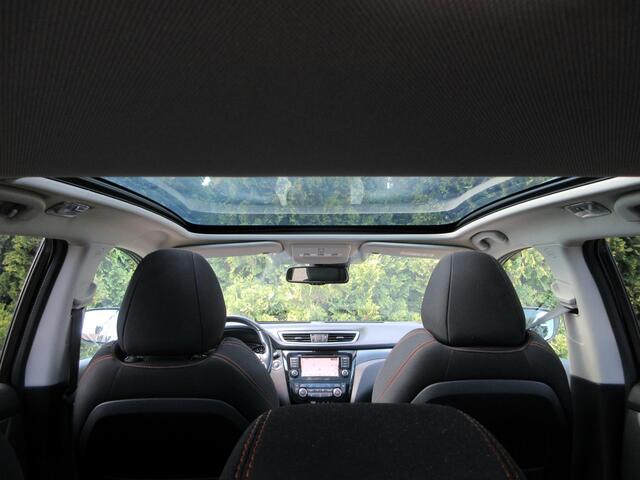 Nissan Qashqai 1.3 DIG-T N-Motion  Navi  Camera  Pano.dak 