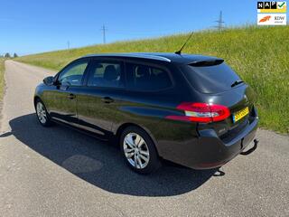 PEUGEOT 308 SW 1.2 PureTech Blue Lease Executive
