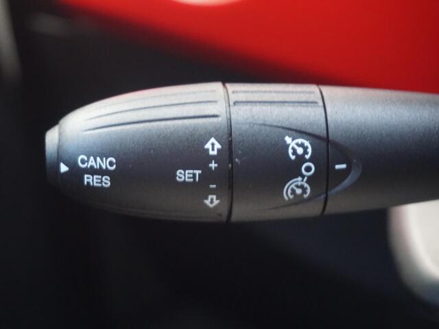 Fiat 500c 1.0 Hybrid RED