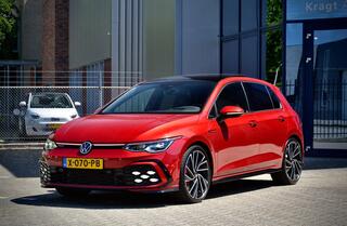 VOLKSWAGEN GOLF 2.0 GTI / NL Auto / 1e Eigenaar / Pano / Adaptief onderstel / IQ light / 19