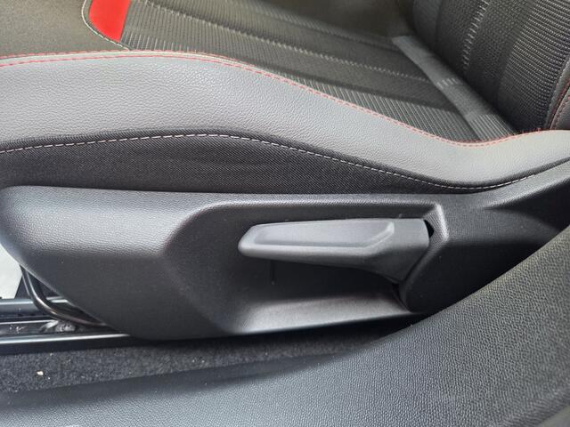 Opel Mokka 1.2 Turbo GS Parkeersensoren Voor + Achter/ Stuur en stoel verwarming/ Navigatie/ Android auto/ Rijklaarprijs