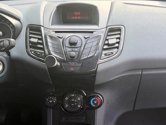 Ford Fiesta 1.25 Ghia - e APK