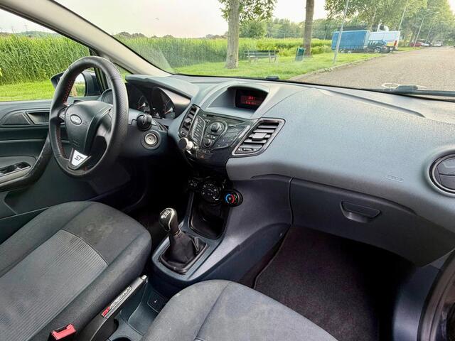 Ford Fiesta 1.25 Ghia - e APK