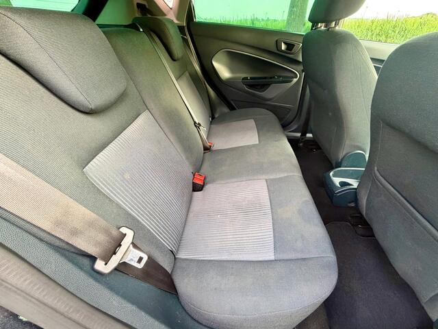 Ford Fiesta 1.25 Ghia - e APK