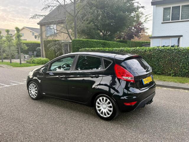 Ford Fiesta 1.25 Ghia - e APK