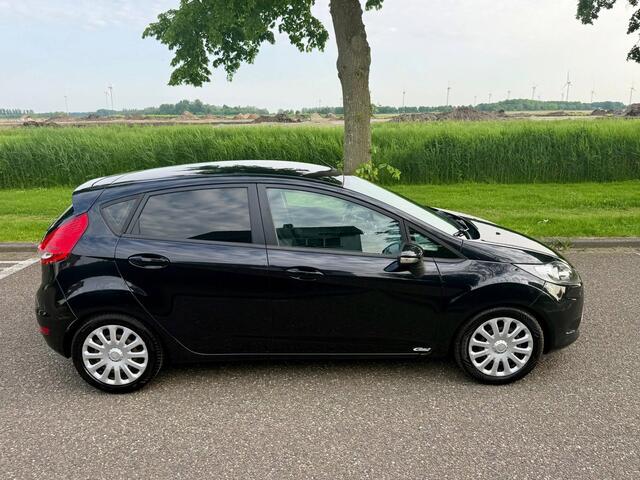 Ford Fiesta 1.25 Ghia - e APK